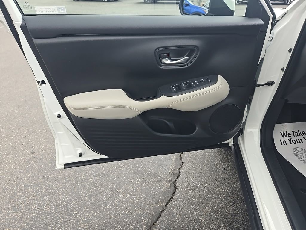 Certified 2023 Honda HR-V LX image 12