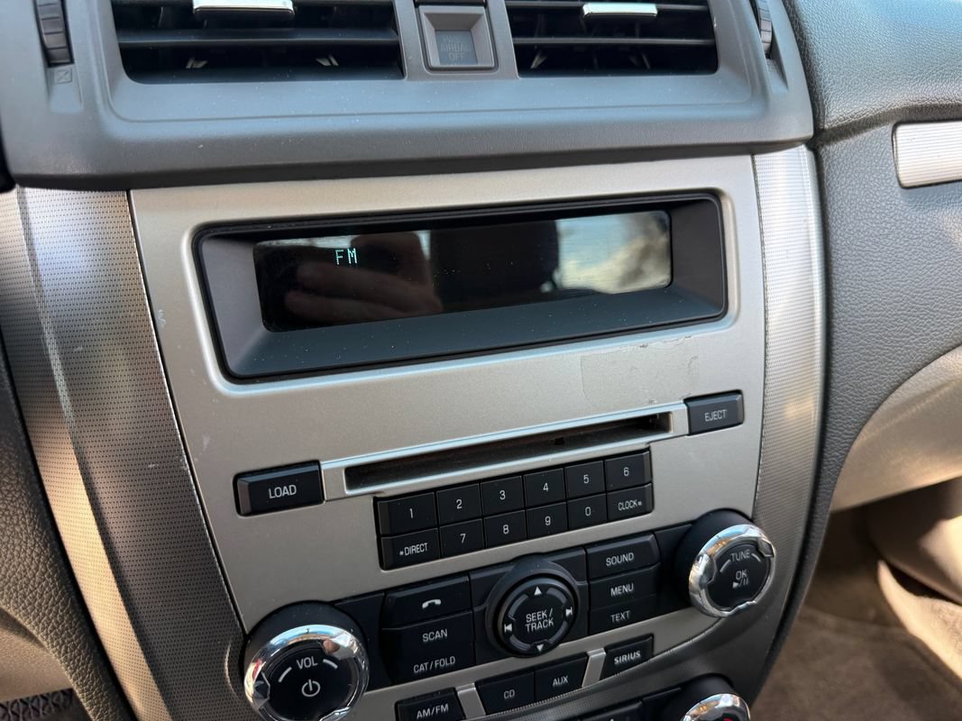 Used 2011 Ford Fusion Hybrid FWD image 35
