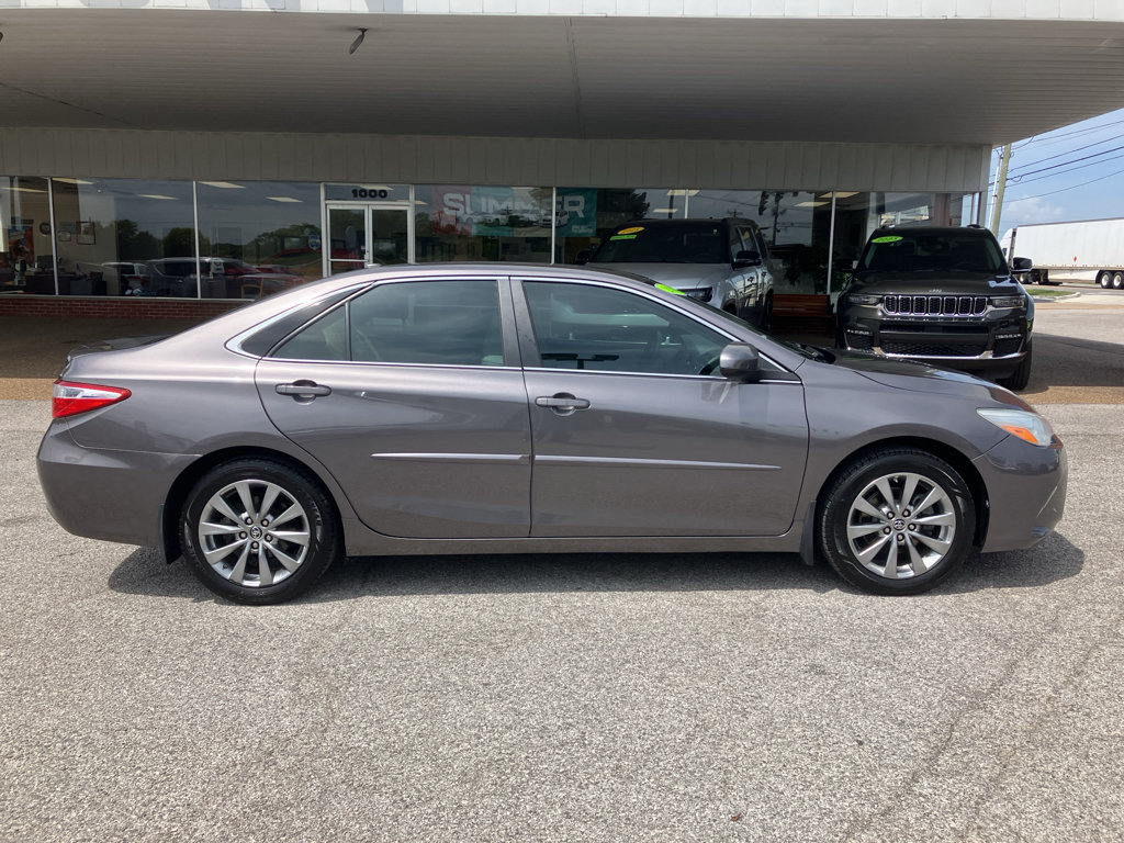 Used 2016 Toyota Camry XLE FWD image 4