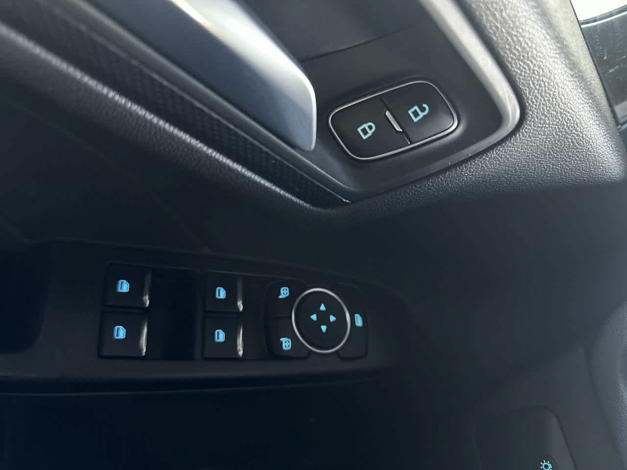 Used 2025 Ford Escape ST-Line AWD/4WD image 17