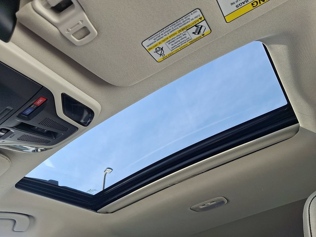 Certified 2025 Subaru Outback Onyx Edition AWD/4WD image 16