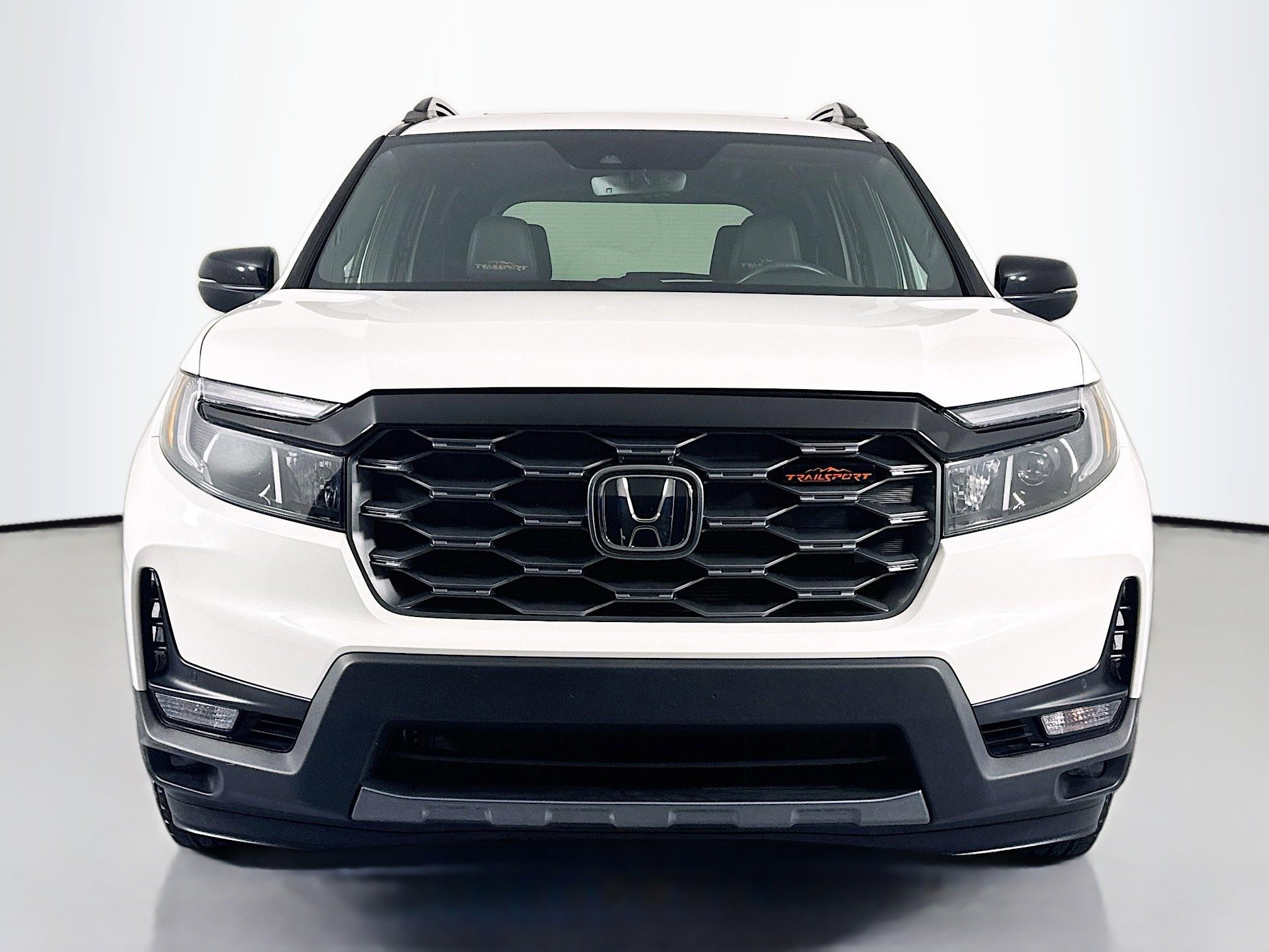 Certified 2023 Honda Passport TrailSport image 2