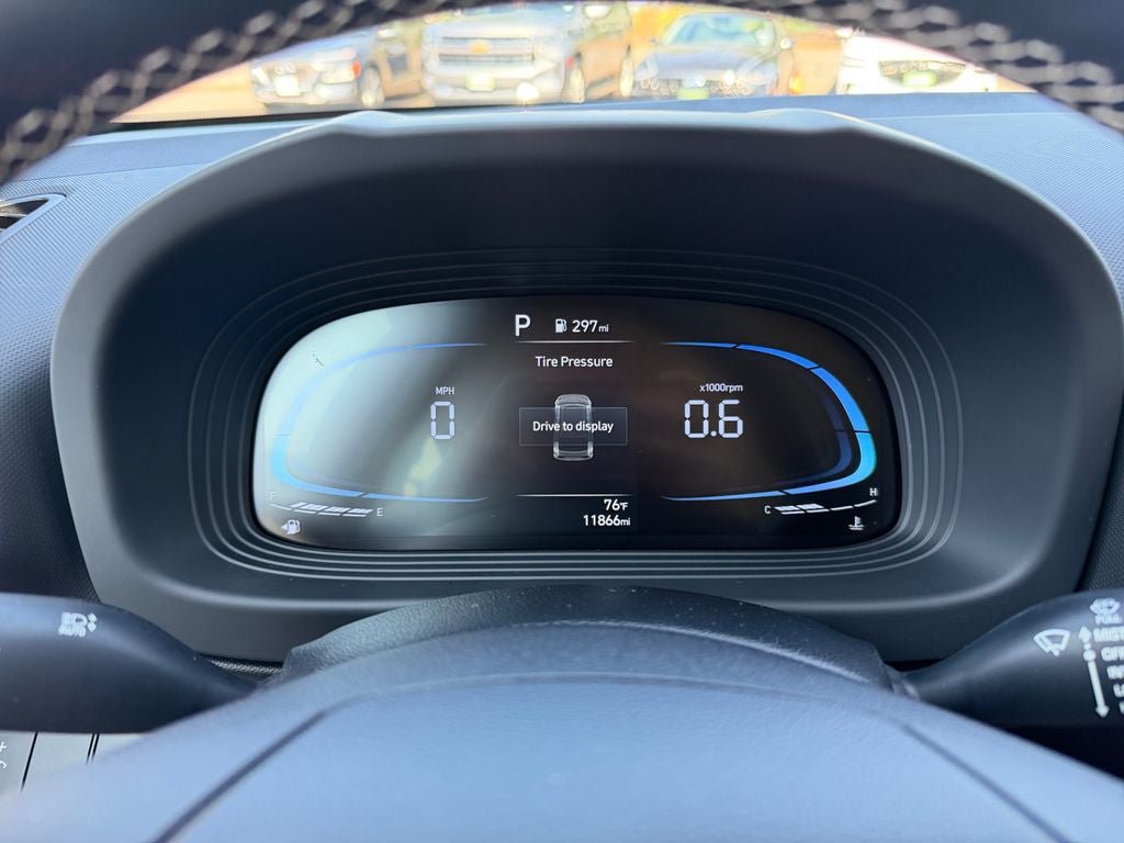 Certified 2025 Hyundai Venue Limited FWD image 14