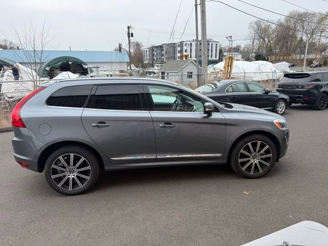 Used 2017 Volvo XC60 T6 Inscription image 4
