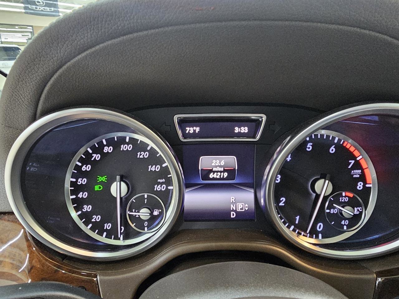 Used 2014 Mercedes-Benz GL 550 4MATIC image 33