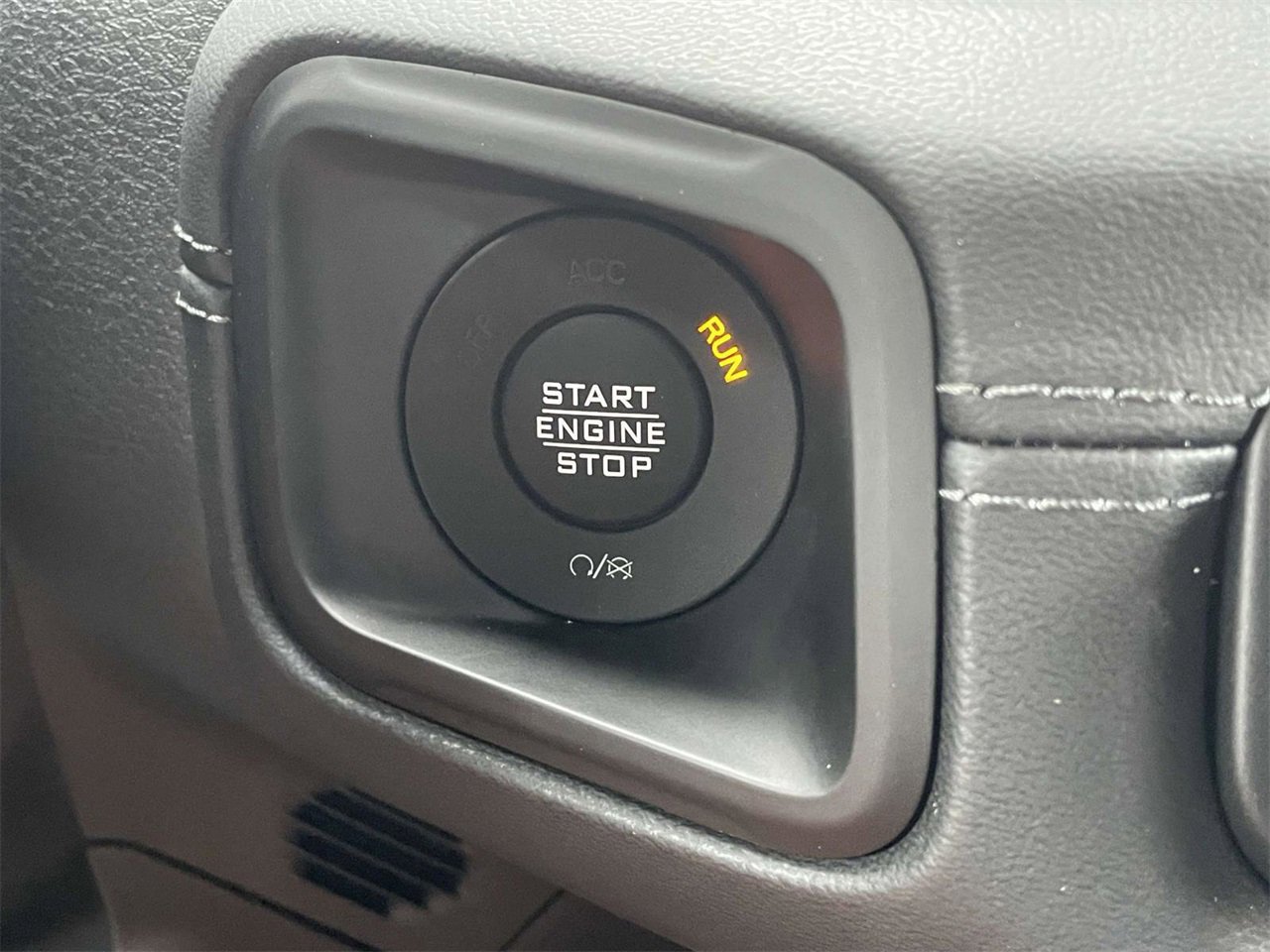 New 2025 Jeep Wrangler Sahara w/ Safety Group image 15