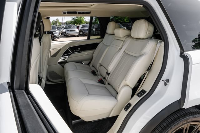 New 2026 Land Rover Range Rover Long Wheelbase SE AWD/4WD image 48