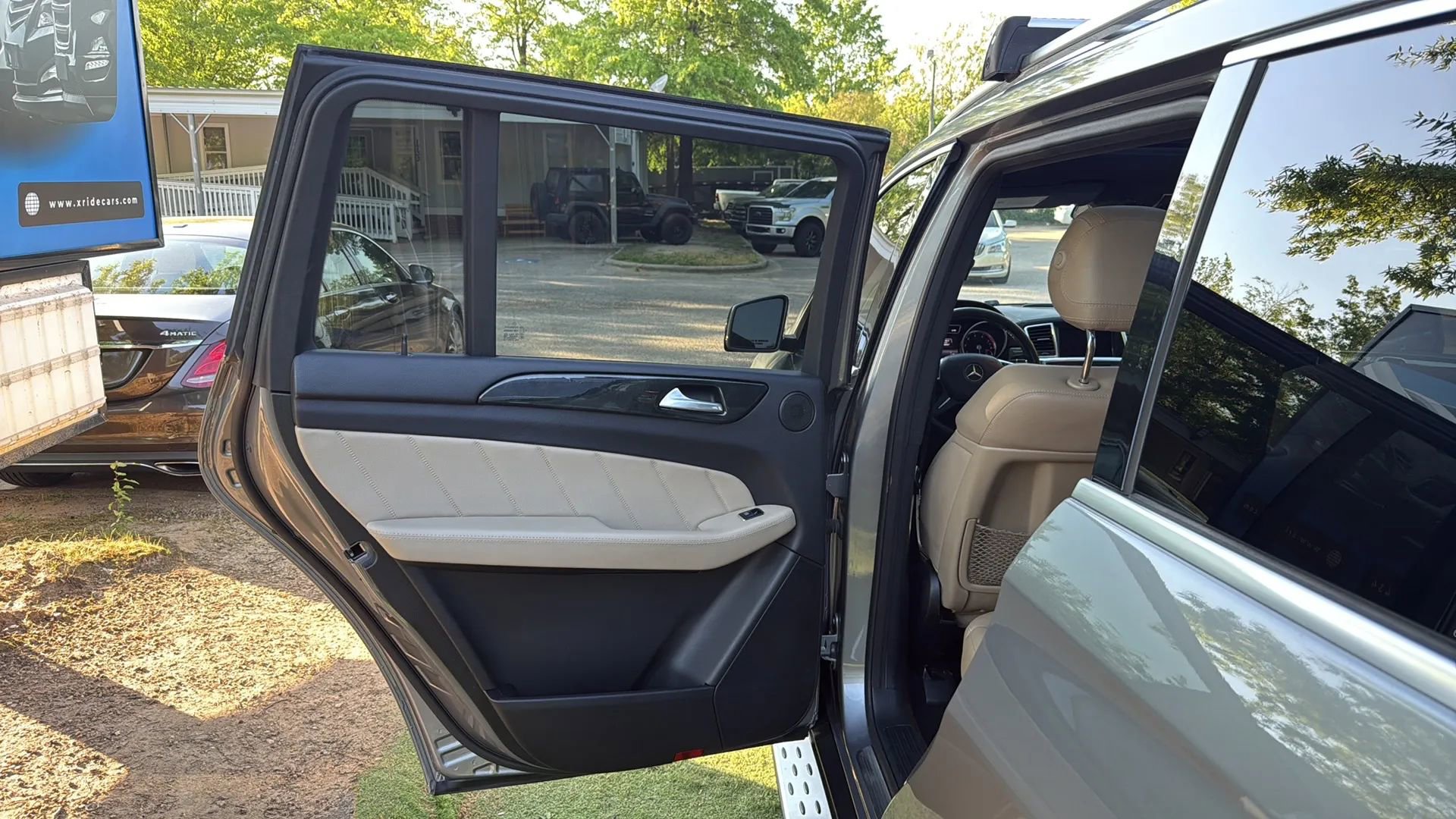 Used 2015 Mercedes-Benz GL 450 4MATIC image 19