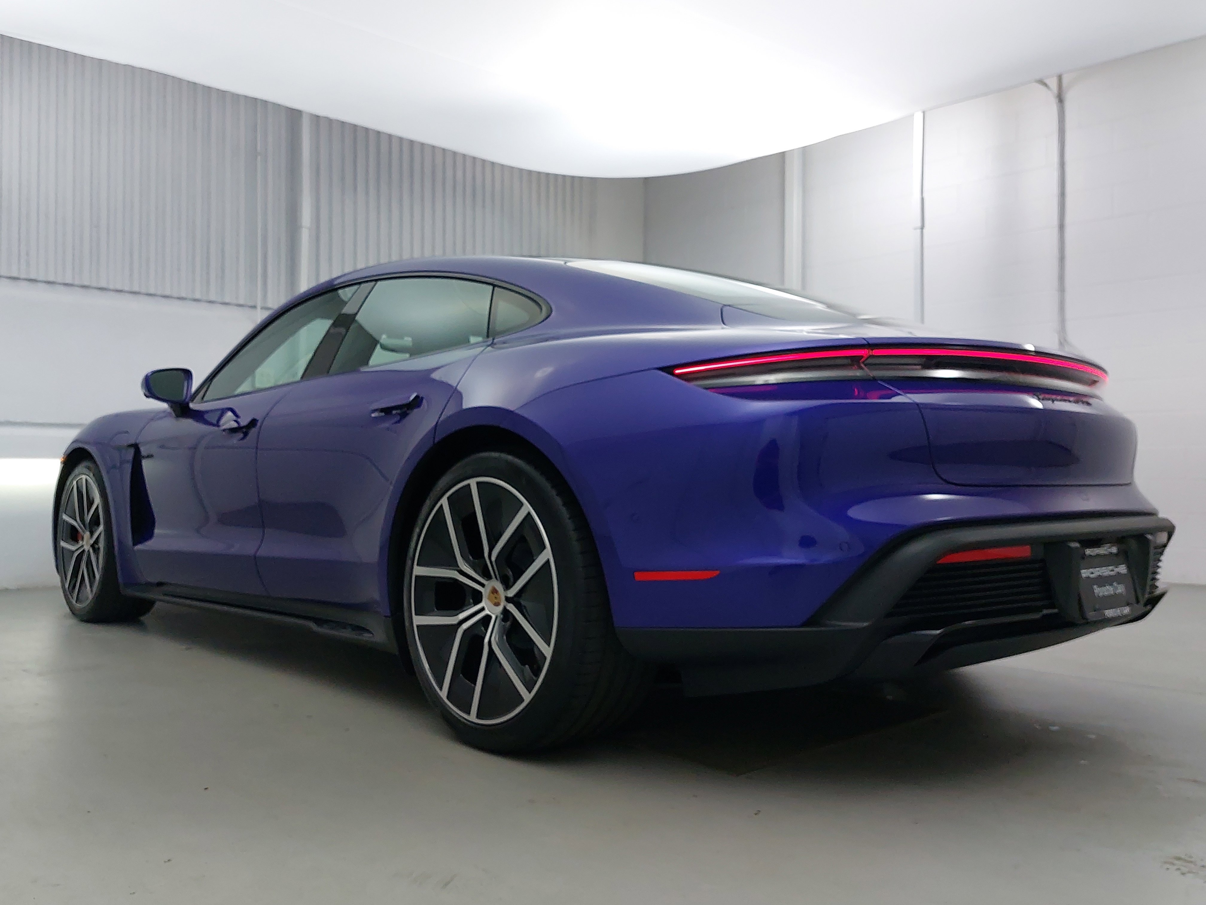 New 2025 Porsche Taycan GTS image 3