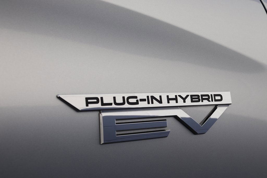 Used 2023 Mitsubishi Outlander SEL AWD/4WD image 13