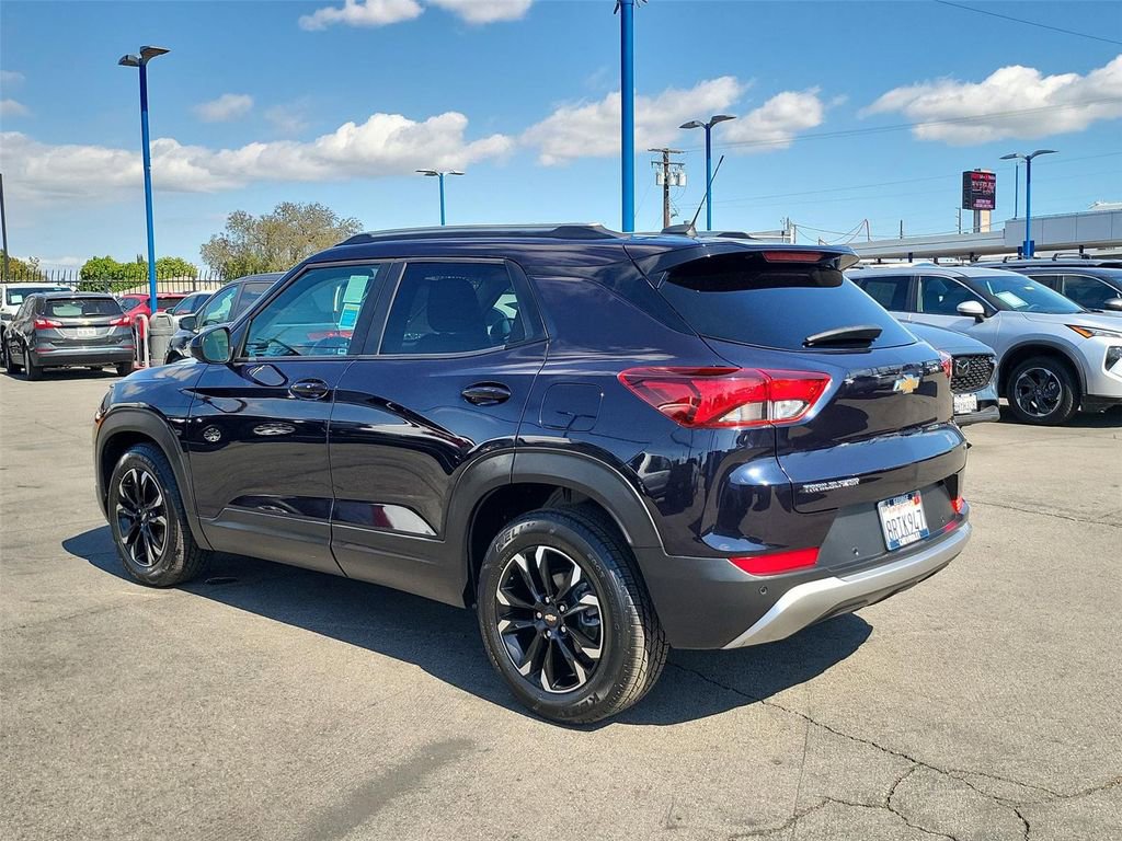 Certified 2021 Chevrolet TrailBlazer LT w/ Convenience Package FWD image 31