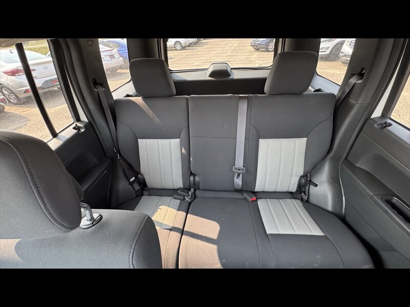 Used 2010 Jeep Liberty Sport w/ Popular Equipment Group AWD/4WD image 20