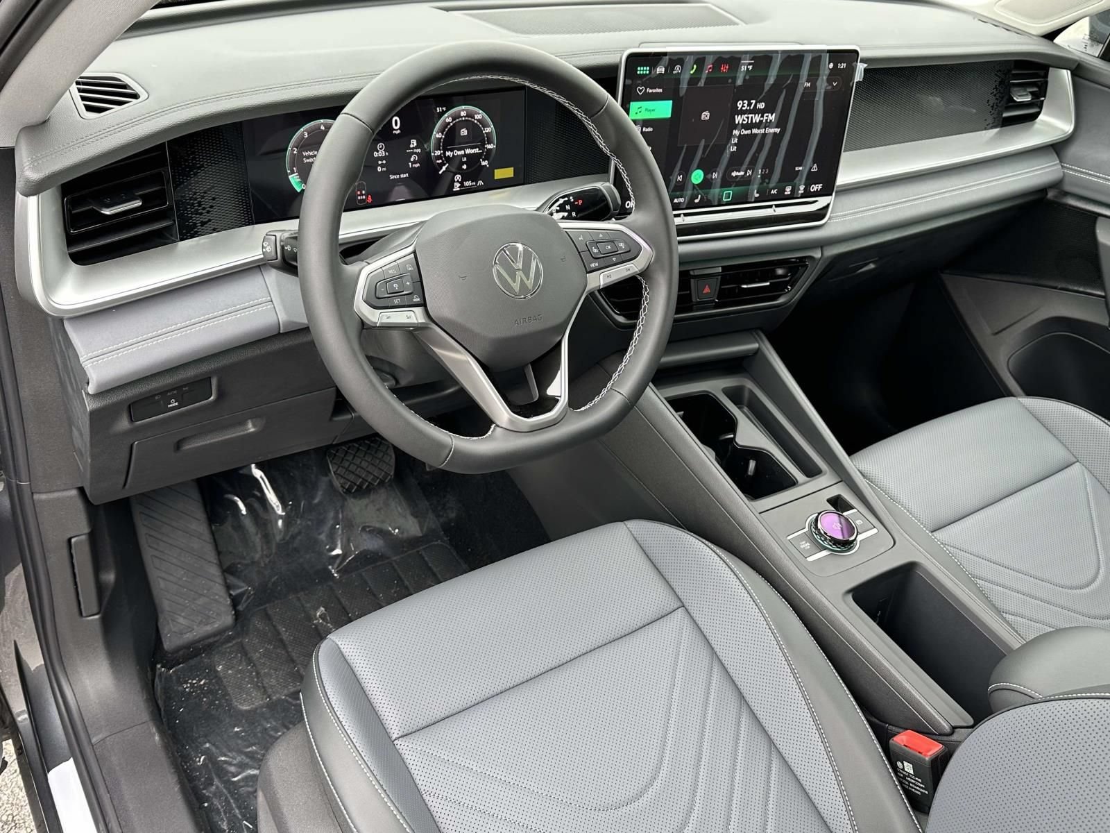 New 2026 Volkswagen Tiguan SE AWD/4WD image 10
