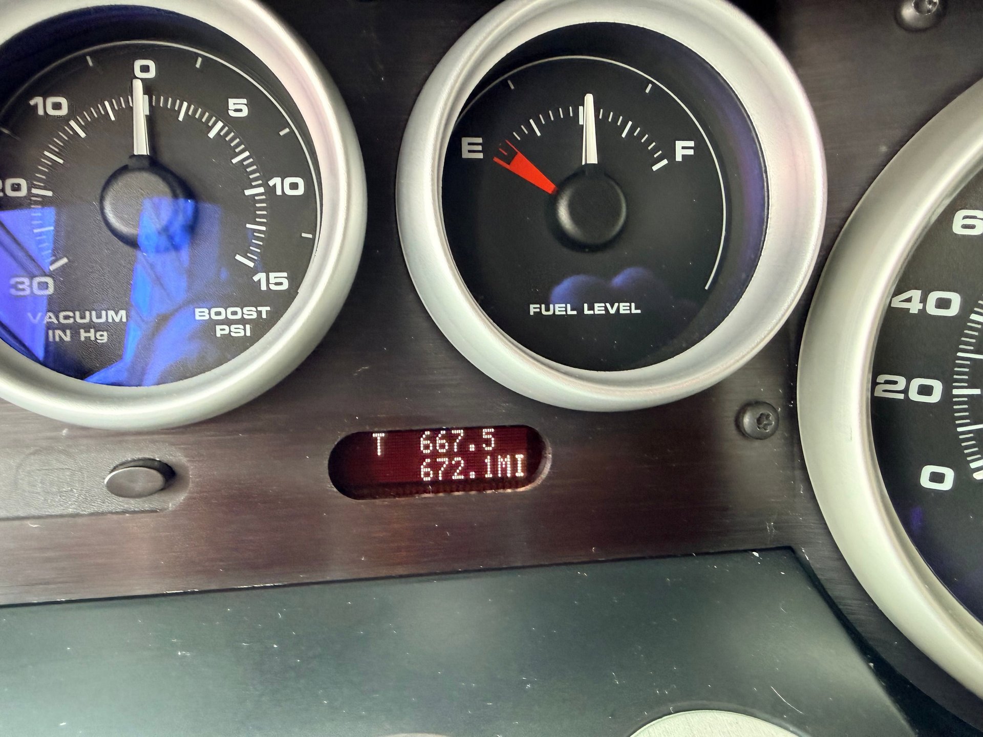 Used 2005 Ford GT RWD image 23