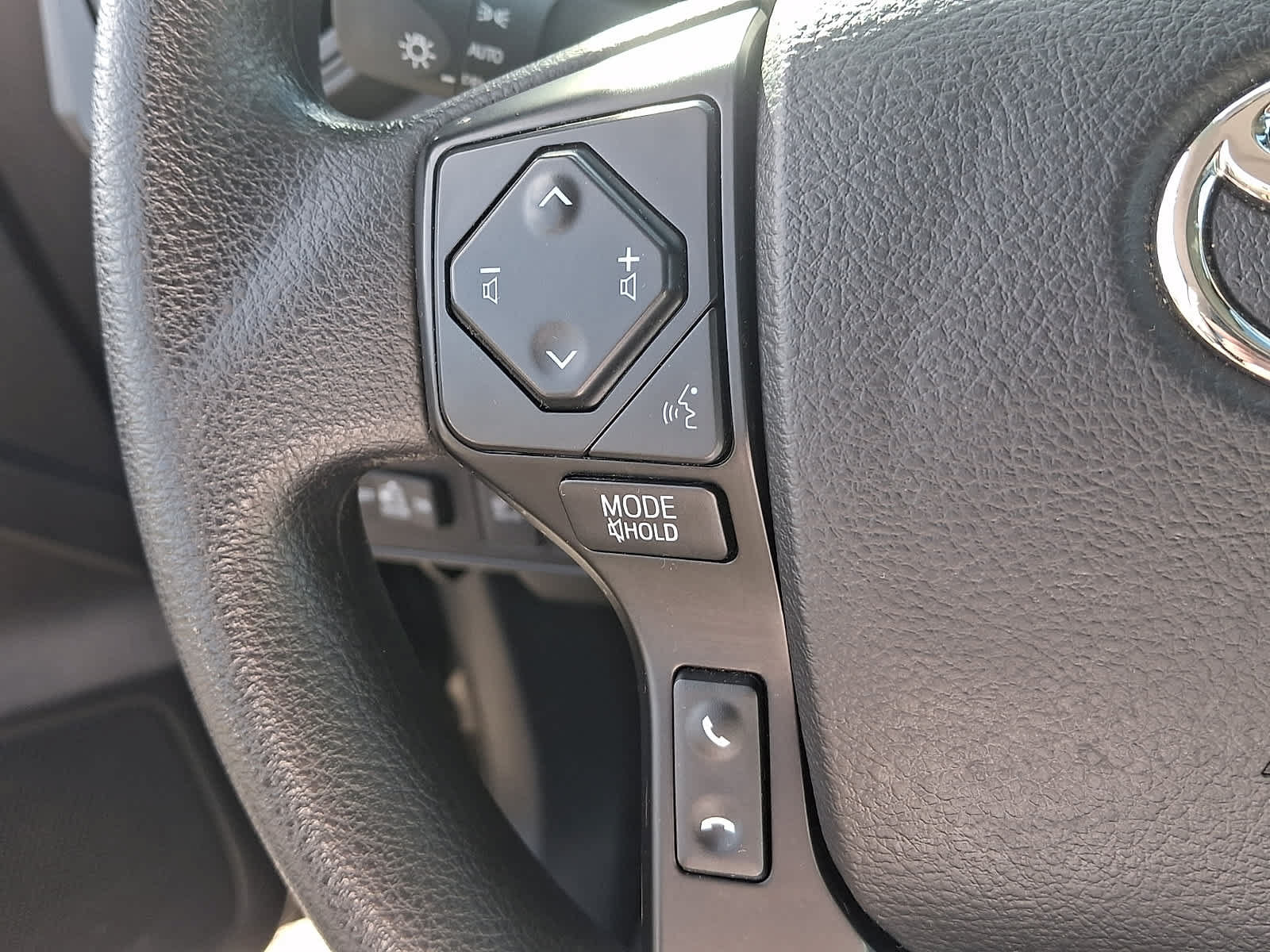 Certified 2022 Toyota Tacoma SR AWD/4WD image 22
