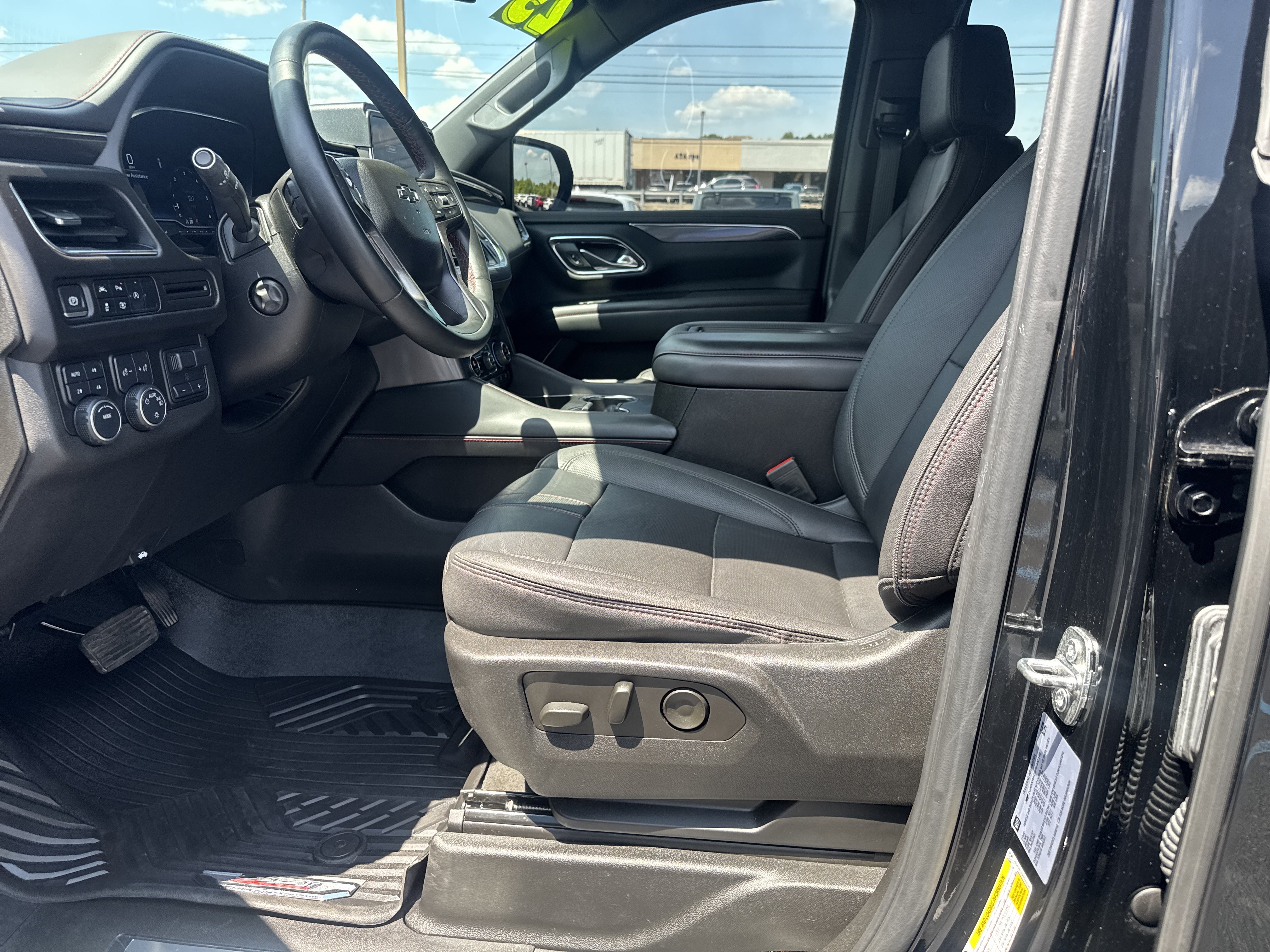 Used 2023 Chevrolet Tahoe RST w/ Luxury Package AWD/4WD image 12