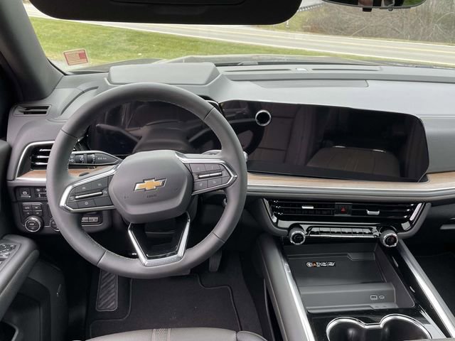 New 2026 Chevrolet Suburban High Country image 14