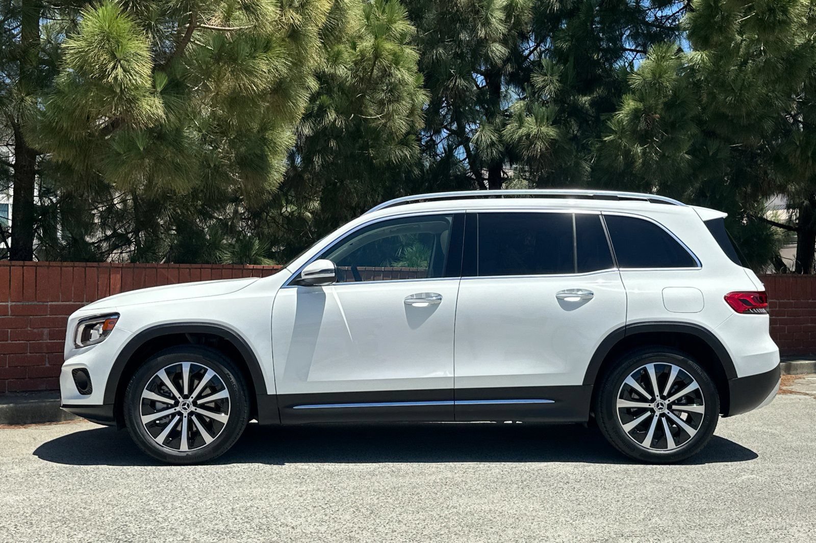 Certified 2023 Mercedes-Benz GLB 250 4MATIC image 8