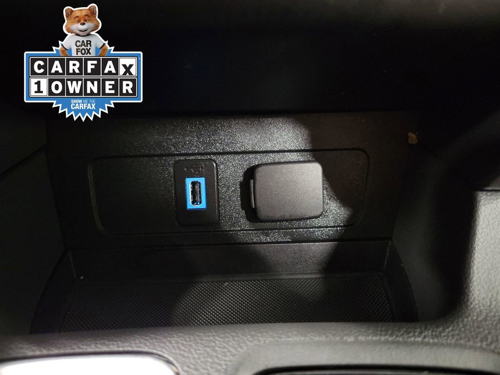 Used 2017 Ford Escape SE w/ SE Leather Comfort Package image 16