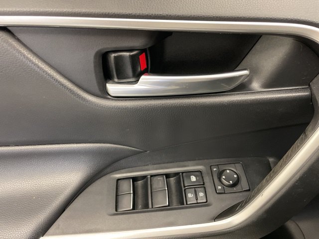 Used 2021 Toyota RAV4 XLE Premium AWD/4WD image 13