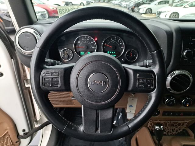 Used 2015 Jeep Wrangler Unlimited Sahara w/ Connectivity Group image 24