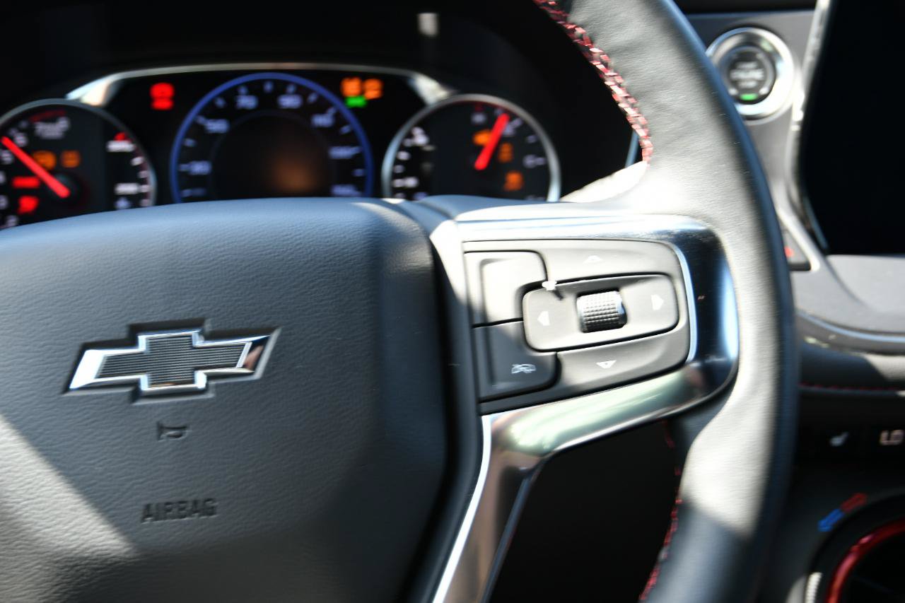 Used 2025 Chevrolet Blazer RS FWD image 18