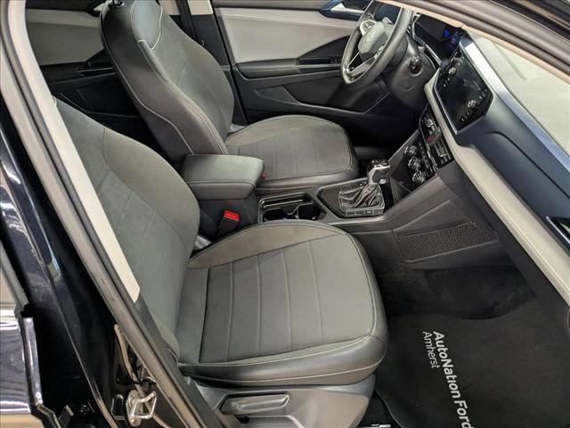 Used 2024 Volkswagen Taos SE image 24