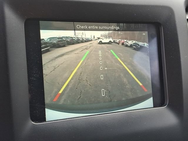 Used 2019 Jeep Cherokee Latitude Plus w/ Comfort/Convenience Group image 18