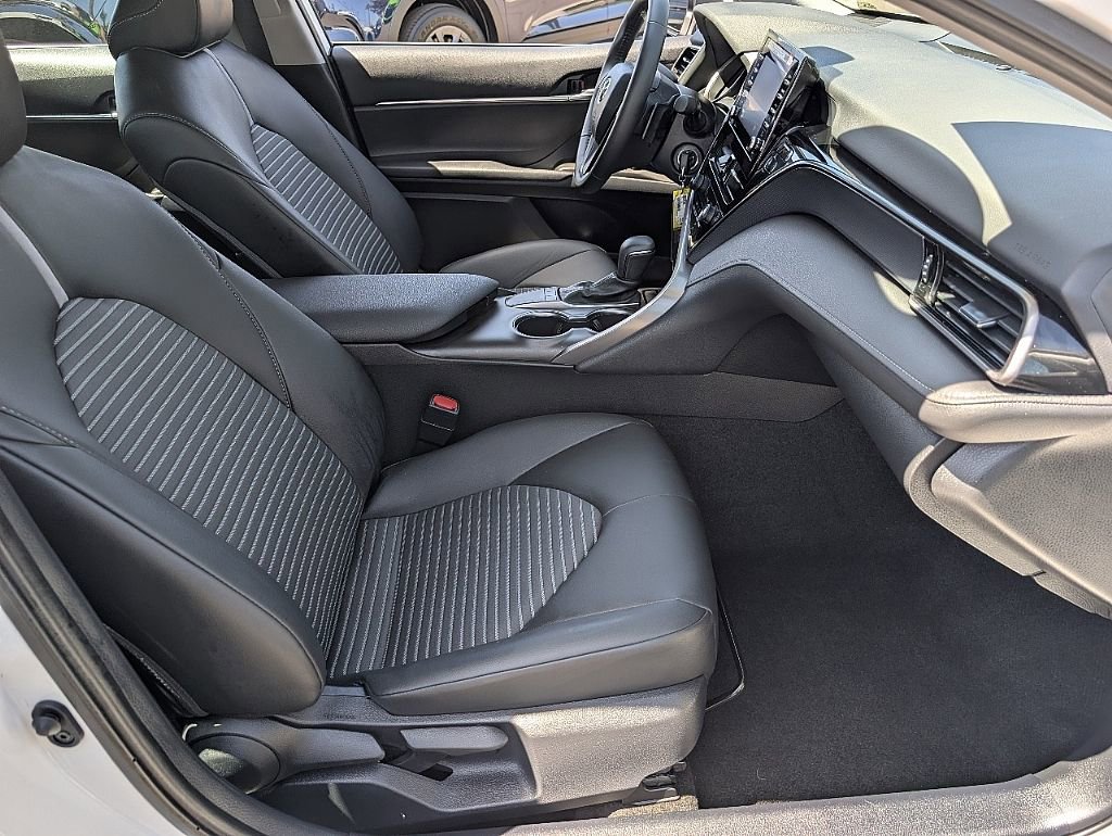 Used 2024 Toyota Camry SE FWD image 18