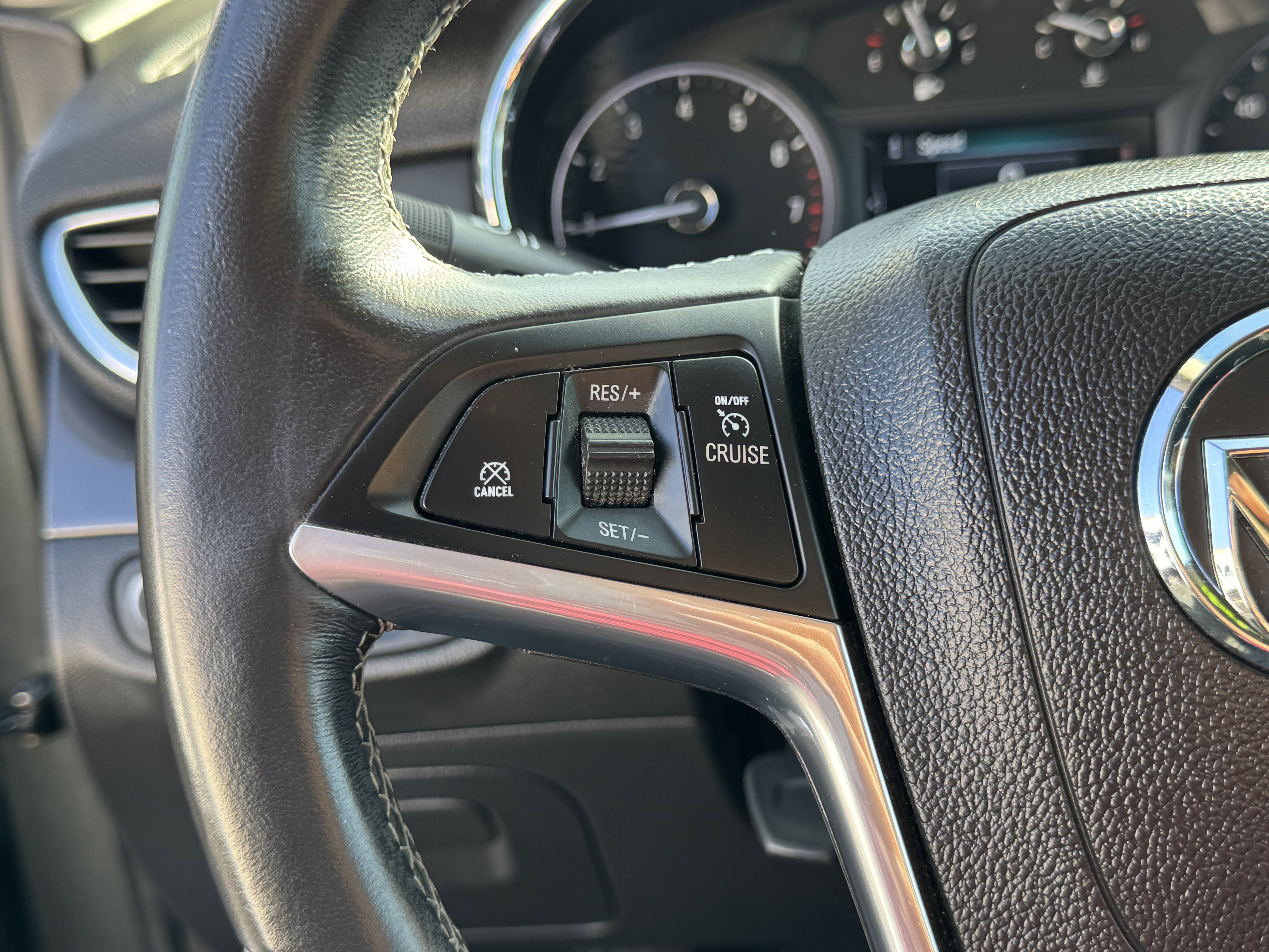 Used 2017 Buick Encore Preferred image 24