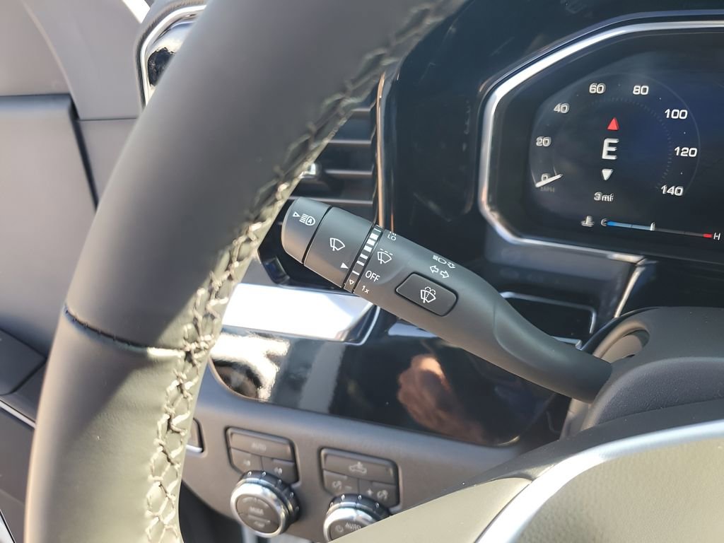 Used 2026 GMC Sierra 1500 Elevation image 30