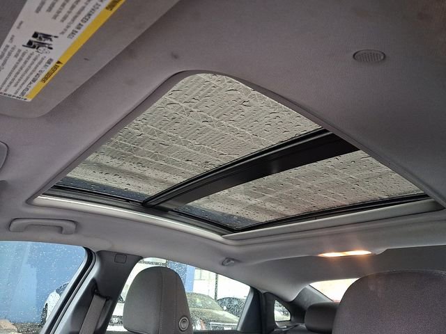 Used 2021 Chevrolet Malibu LT image 16