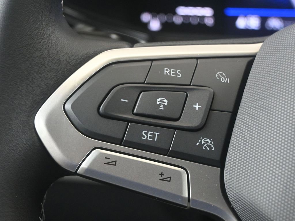 New 2025 Volkswagen Taos S image 27