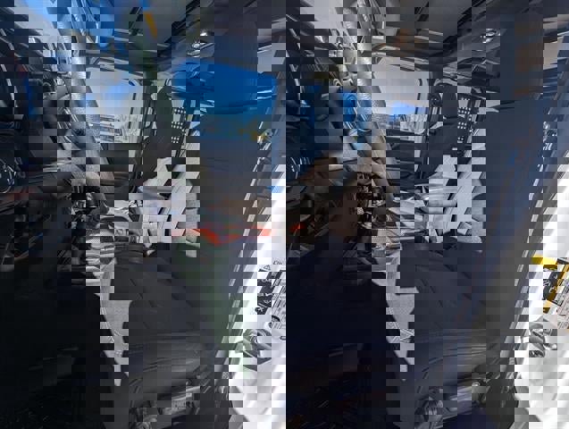 Used 2023 Jeep Wrangler Sport image 21