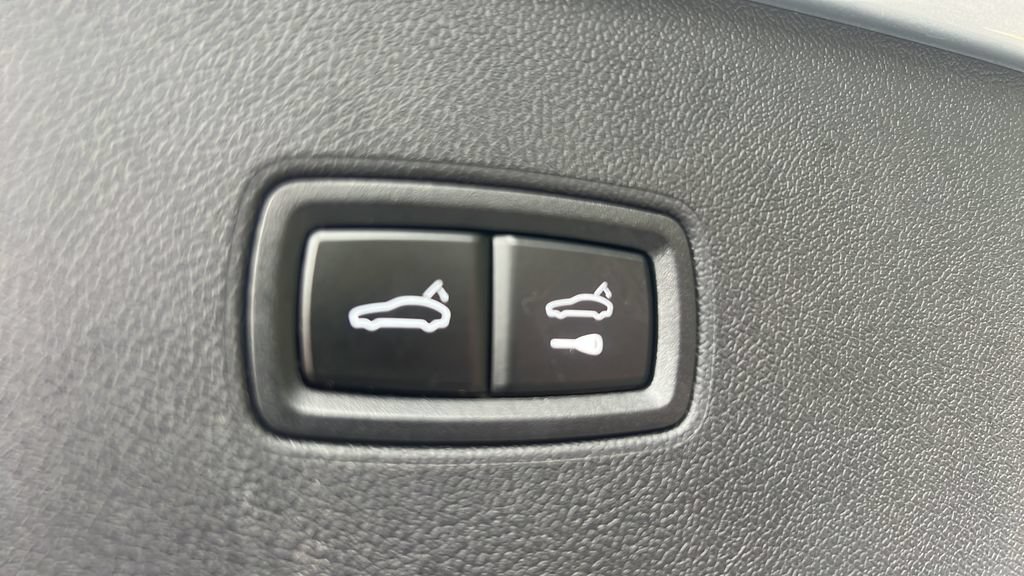 Certified 2025 Porsche Cayenne E-Hybrid AWD/4WD image 20