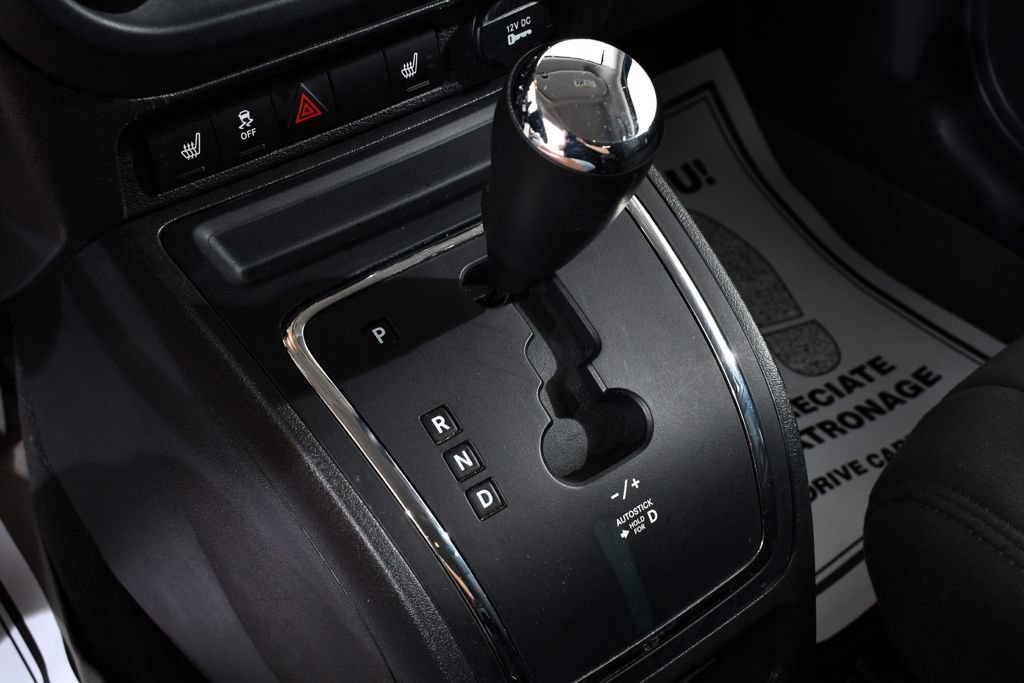 Used 2015 Jeep Patriot Latitude AWD/4WD image 31