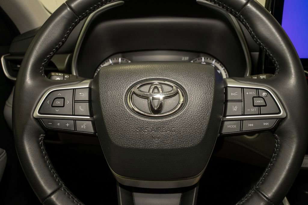 Used 2024 Toyota Highlander XLE image 21