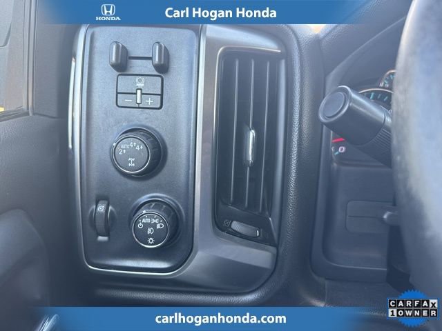 Used 2018 Chevrolet Silverado 1500 LT w/ All Star Edition image 17