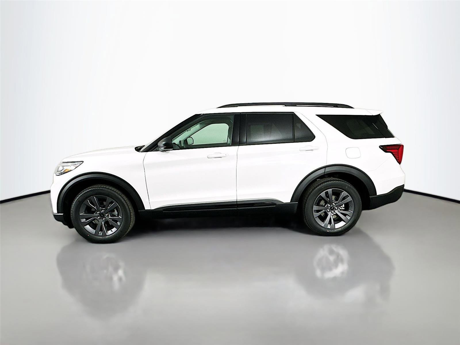 New 2026 Ford Explorer Active w/ Active Comfort Package image 8