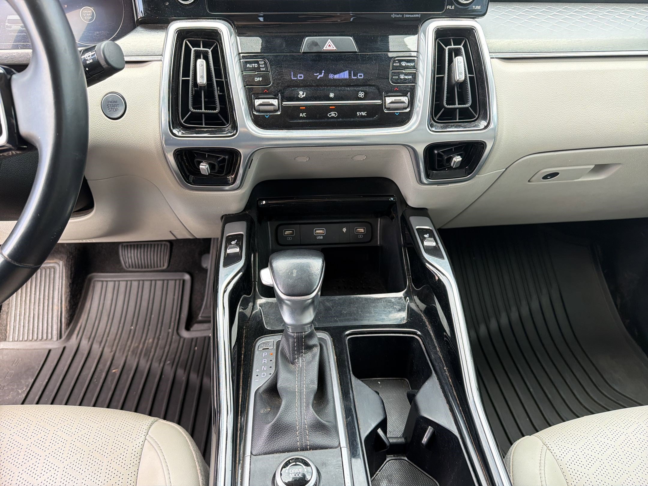 Used 2023 Kia Sorento SX image 19