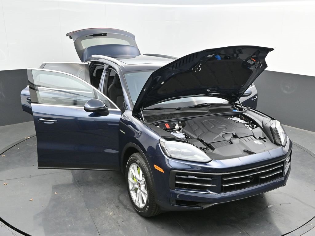 New 2025 Porsche Cayenne E-Hybrid image 46