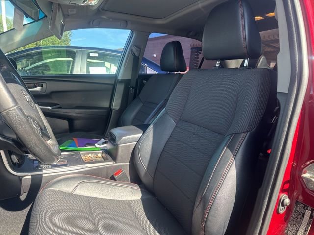 Certified 2017 Toyota Camry SE w/ Moonroof Package FWD image 4