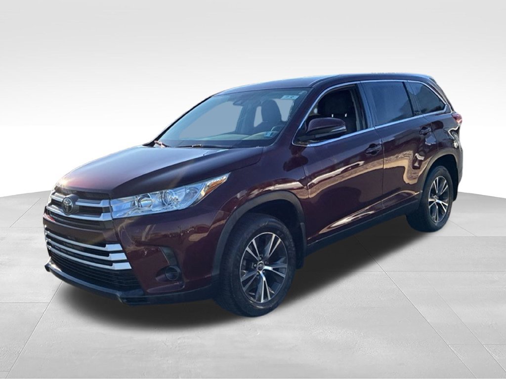 Used 2019 Toyota Highlander LE AWD/4WD image 25