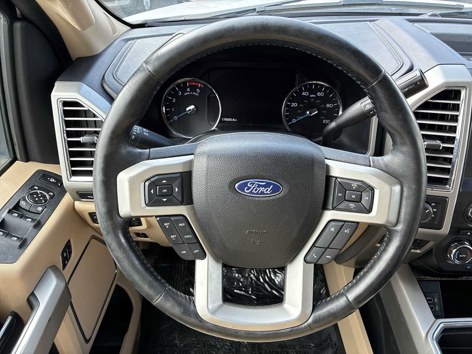 Used 2017 Ford F350 Lariat w/ Lariat Ultimate Package AWD/4WD image 11