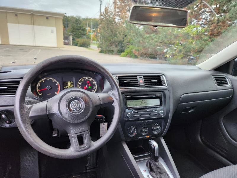 Used 2011 Volkswagen Jetta S image 13