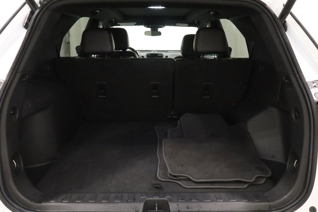 Used 2022 Chevrolet Equinox RS w/ RS Leather Package AWD/4WD image 21