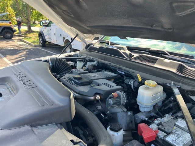 Used 2022 RAM 5500 Tradesman w/ Chrome Appearance Group AWD/4WD image 21