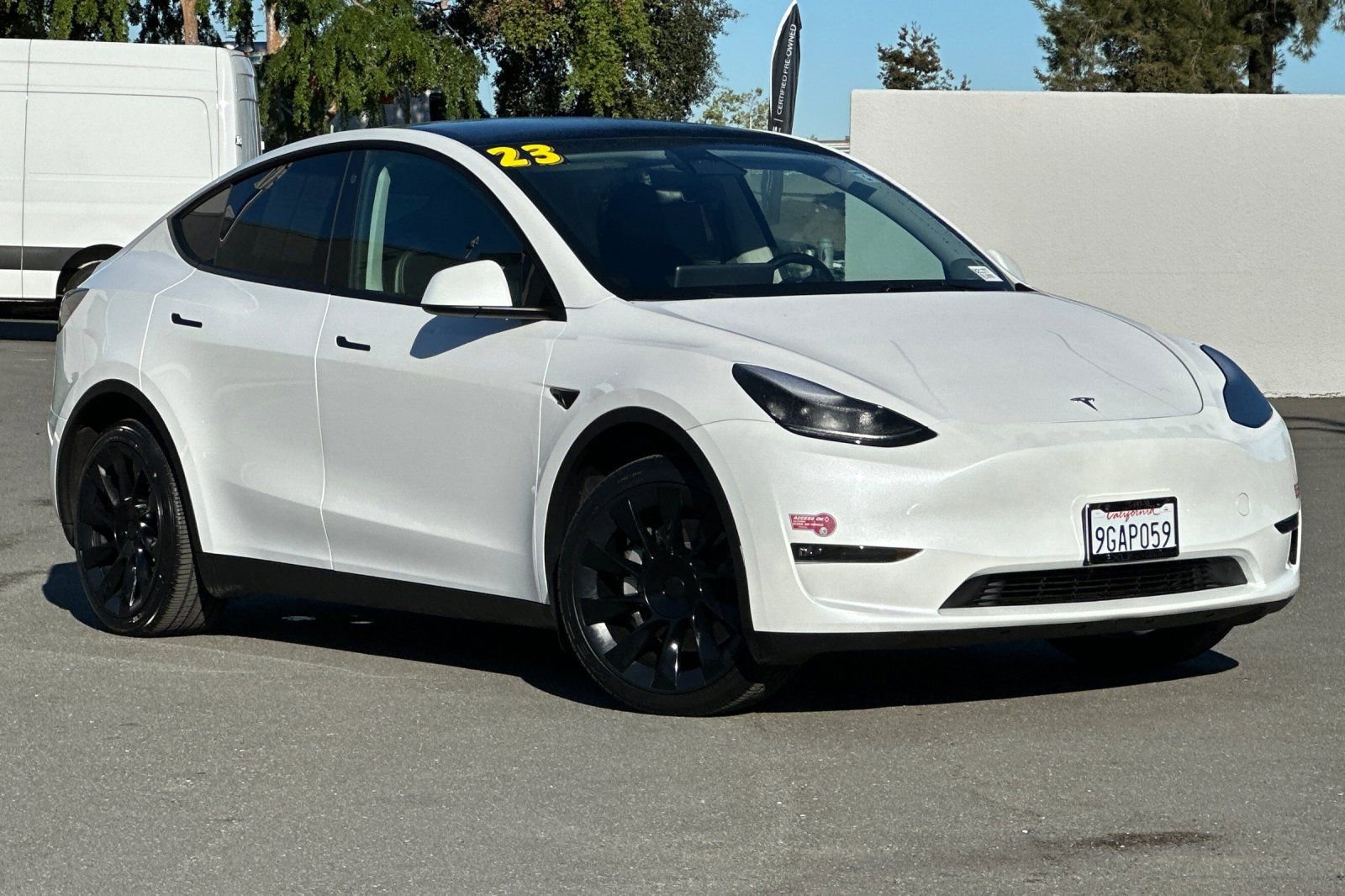 Used 2023 Tesla Model Y Long Range image 2