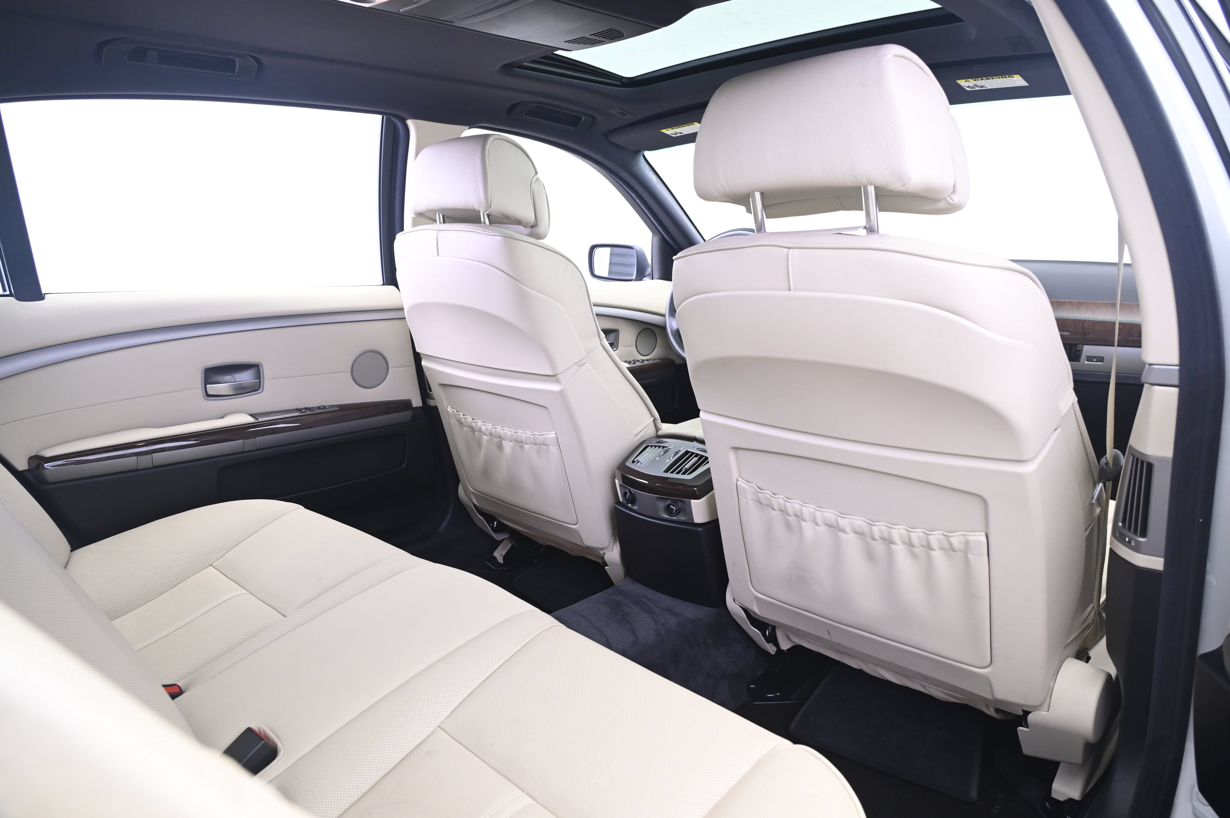 Used 2007 BMW 750Li RWD image 17