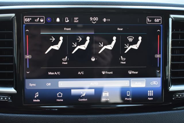 Used 2024 Chrysler Pacifica Touring-L FWD image 19
